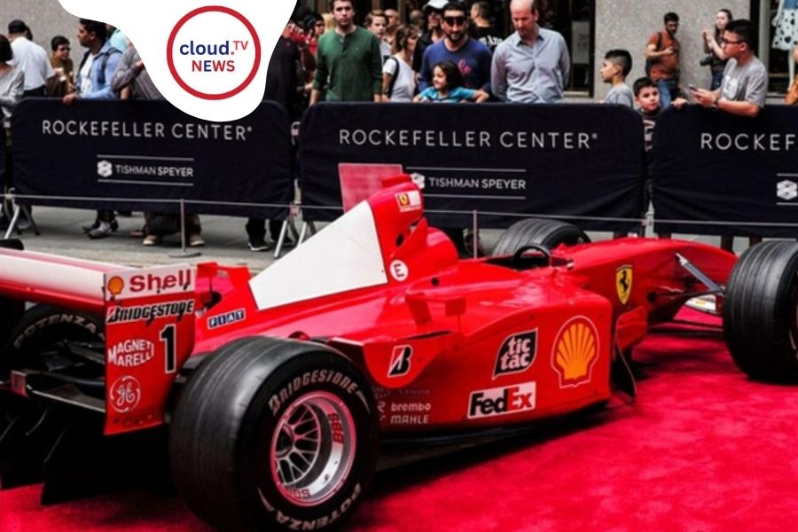 MichaelSchumacher FerrariF2001 Auction Creates Records %%page%% %%sep%% %%sitename%%