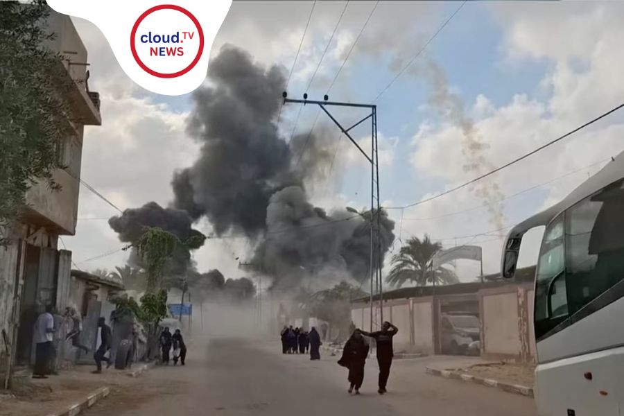 GazaUnderAttack Palestanians leaving the city