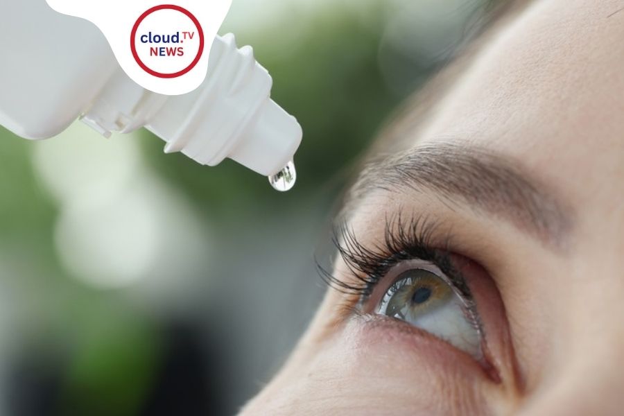 Presbyopia : মাত্র এক ঘণ্টায় ফিরিয়ে দেবে কাছের লেখা পড়ার ক্ষমতা