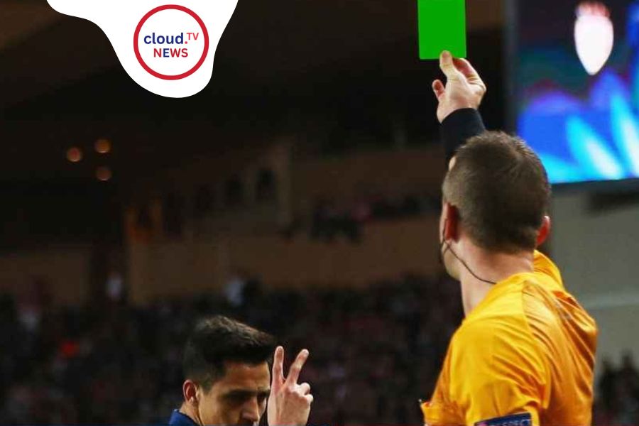 ফুটবলে গ্রিন কার্ড : রেফারির সিদ্ধান্ত চ্যালেঞ্জের নতুন নিয়ম বদল আসছে খেলায়