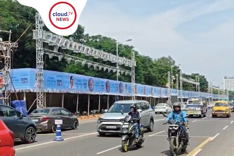 দুর্গা পুজো কার্নিভাল ২০২৫: ১১৩টি সেরা পুজোর মহা প্রদর্শনীতে মাতবে কলকাতা