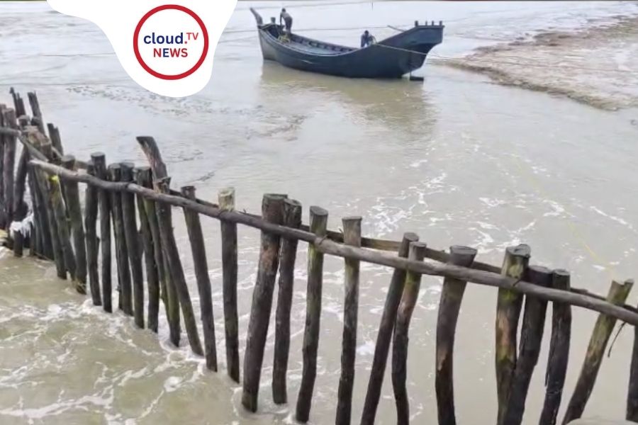 গঙ্গাসাগরের মহিষামারিতে নদী বাঁধ ভাঙন: পরিদর্শনে মন্ত্রী বঙ্কিমচন্দ্র হাজরা