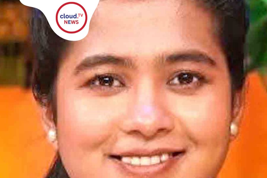 বিধানসভা ২০২৬ : পশ্চিম মেদিনীপুরের ‘ইলেকশন আইকন’ ইংলিশ চ্যানেল জয়ী আফরিন জাবি