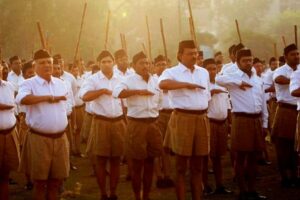 ভোটের ৪৮ ঘণ্টা আগে ‘সার্জিক্যাল স্ট্রাইক’? বাংলায় RSS-এর নীরব মিশন ঘিরে তুঙ্গে জল্পনা