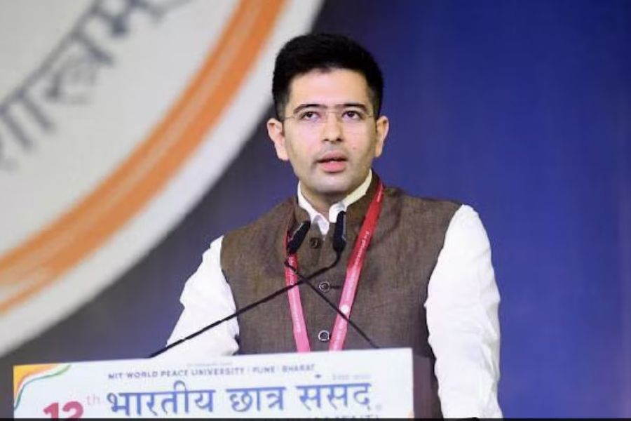 রাঘব চাড্ডার বড় ঘোষণা, AAP ভেঙে বিজেপিতে যোগ একাধিক সাংসদের